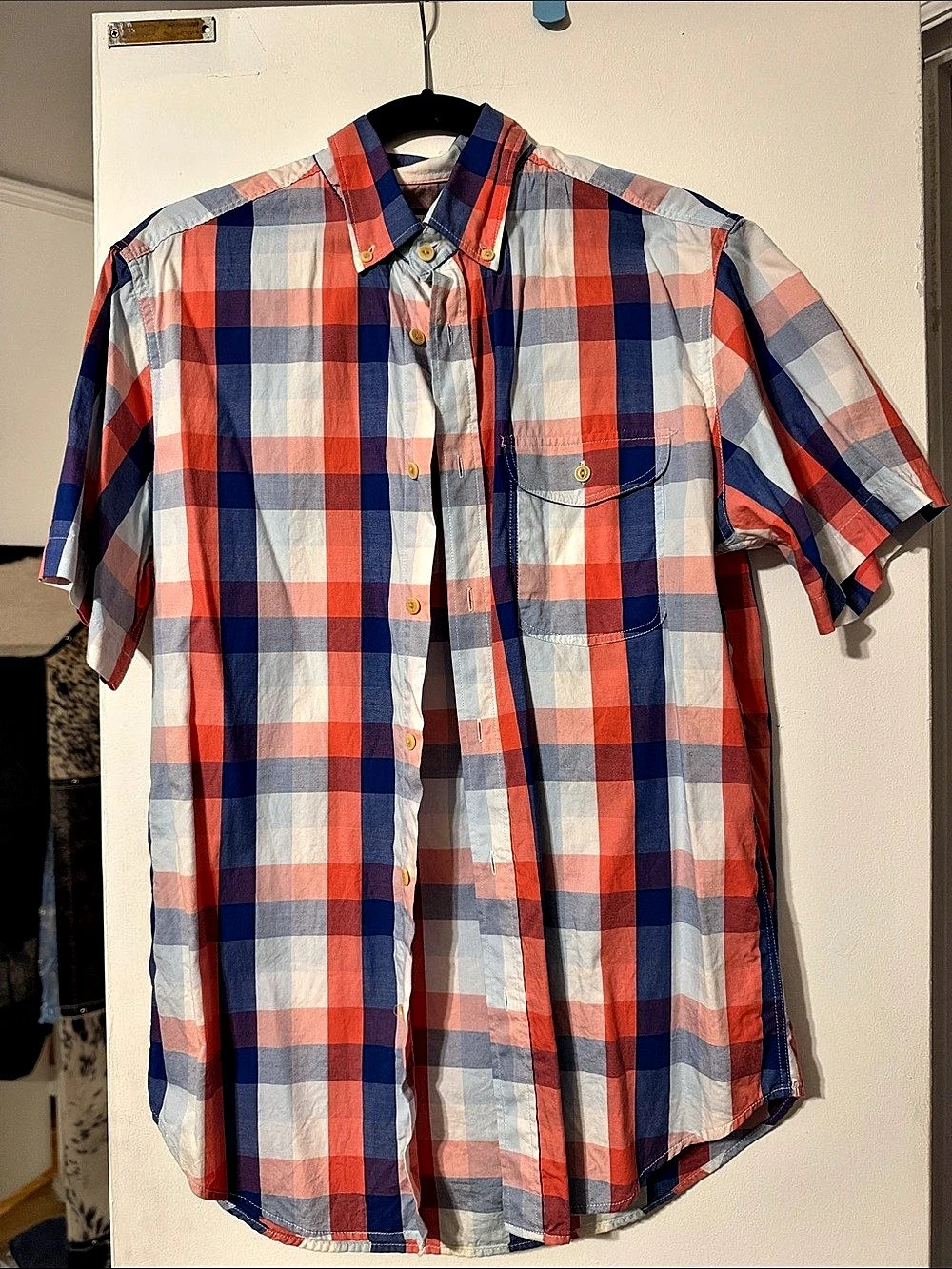 Plaid Short Sleeve Shirt in Blue & Red Medium Like New